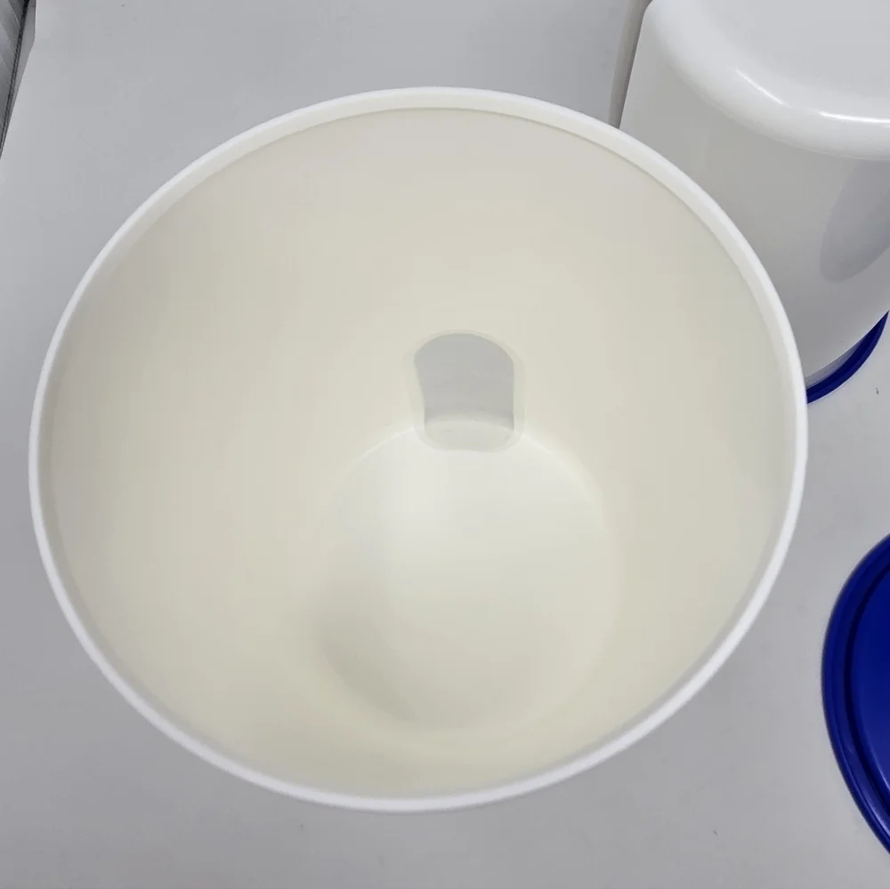 Tupperware vintage one